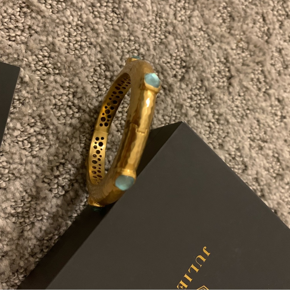Julie Vos Catalina Hinge Cuff - Picture 2 of 11